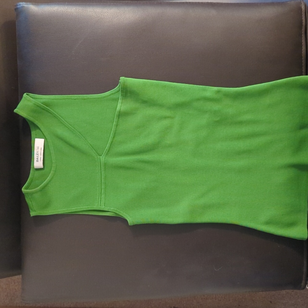 Bailey 44 green tank with cut out